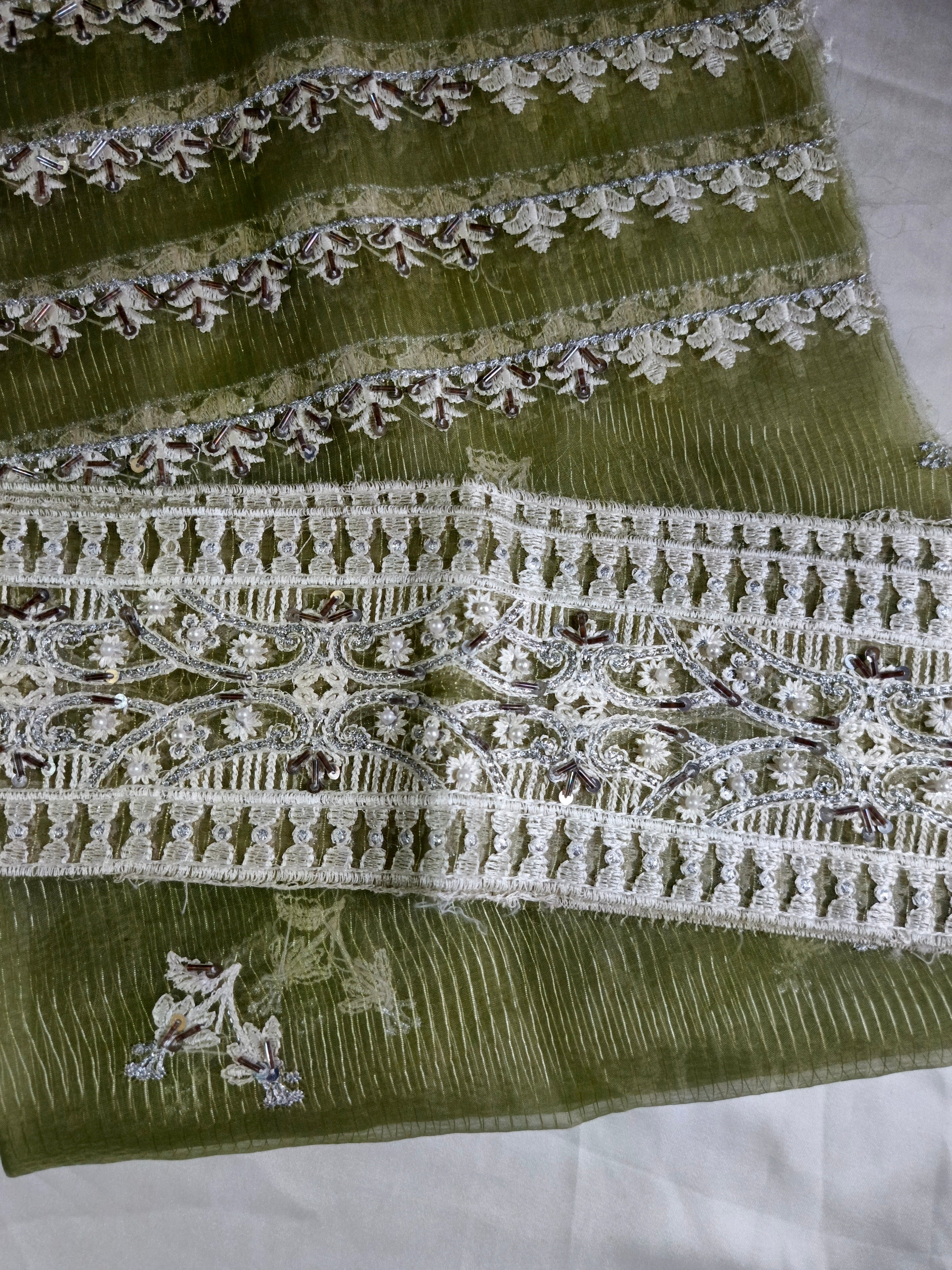 Unsttiched Tilla Organza 3Pc Handworked