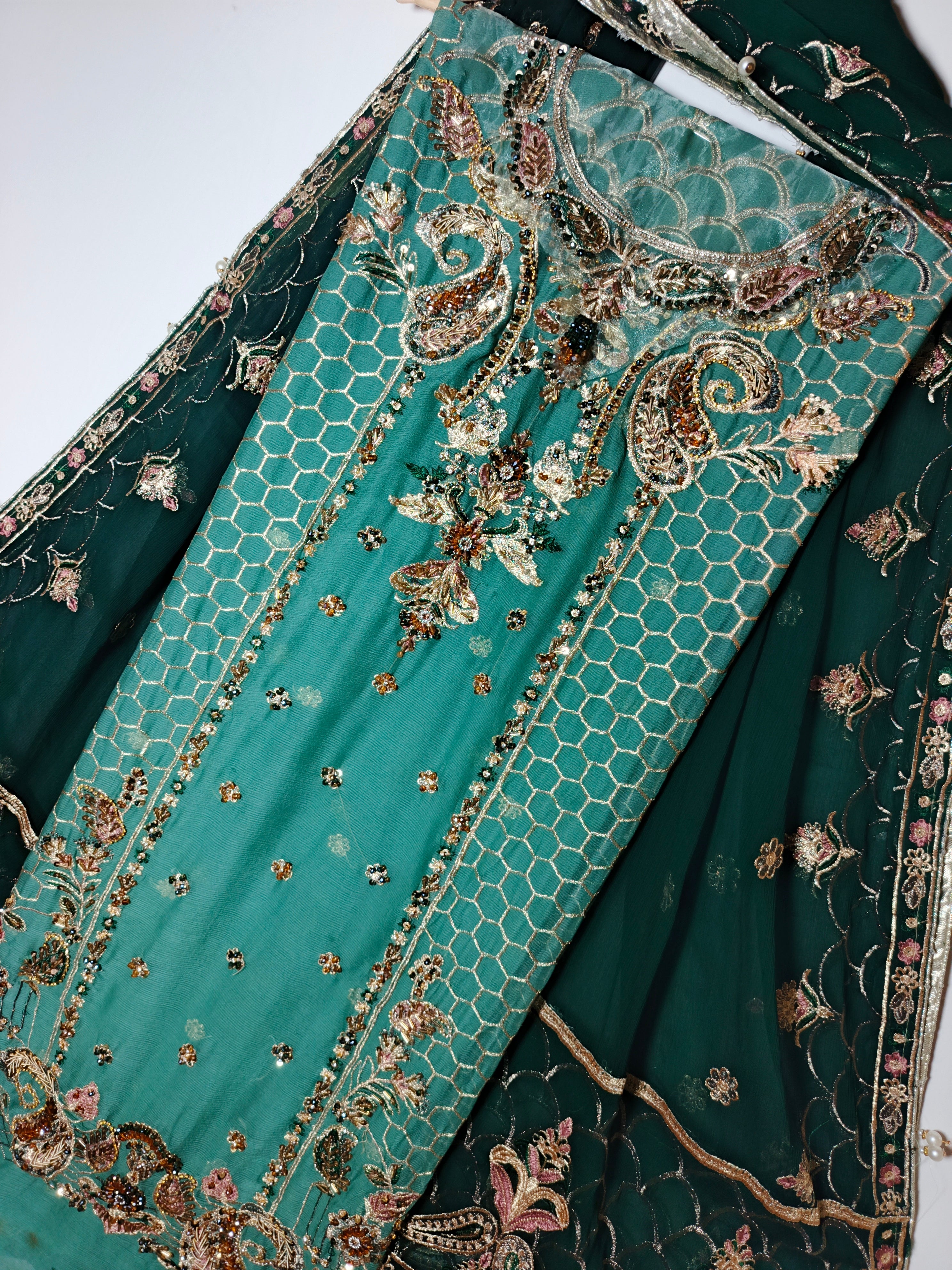 Unsttiched Chifoon Handworked 3pc