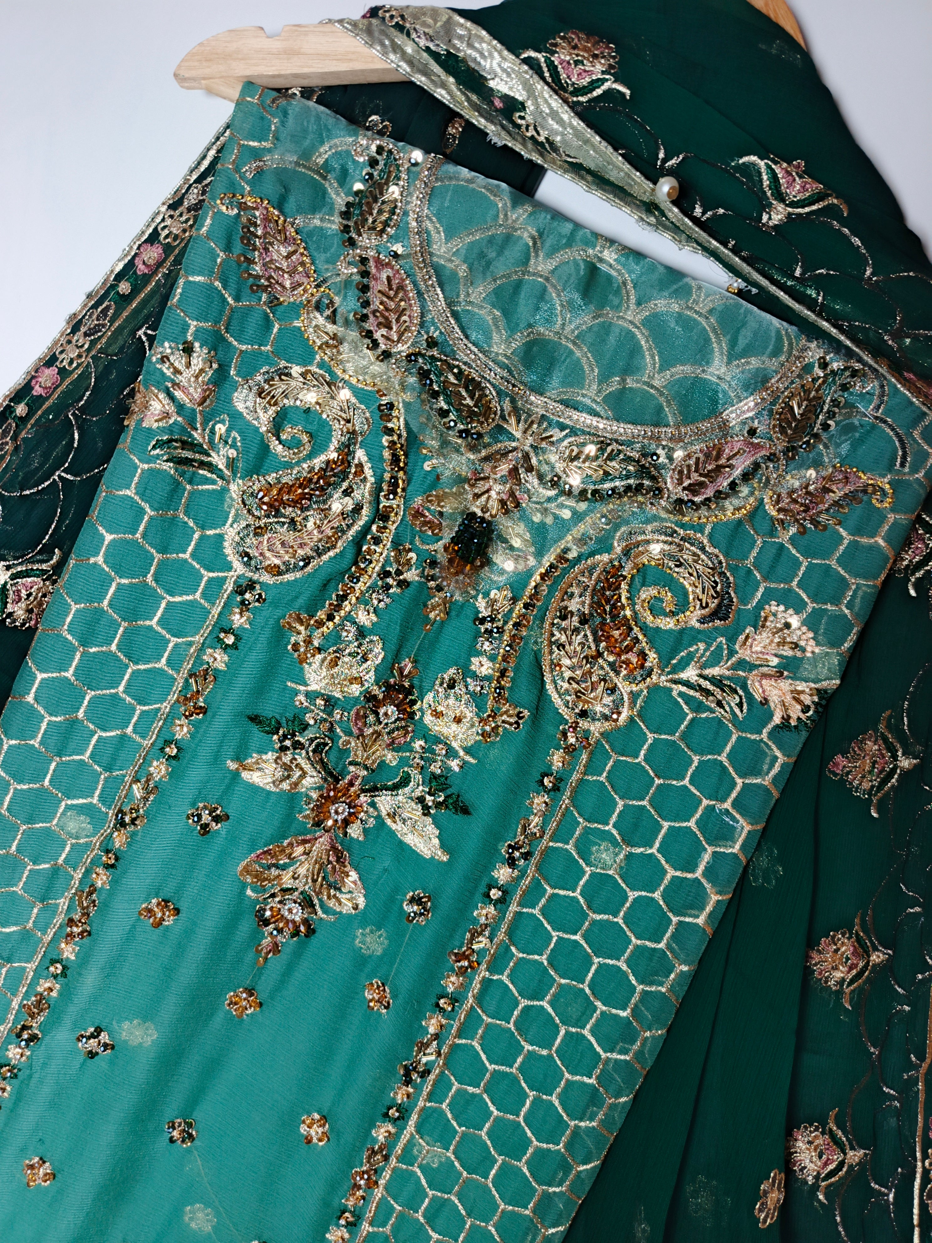 Unsttiched Chifoon Handworked 3pc