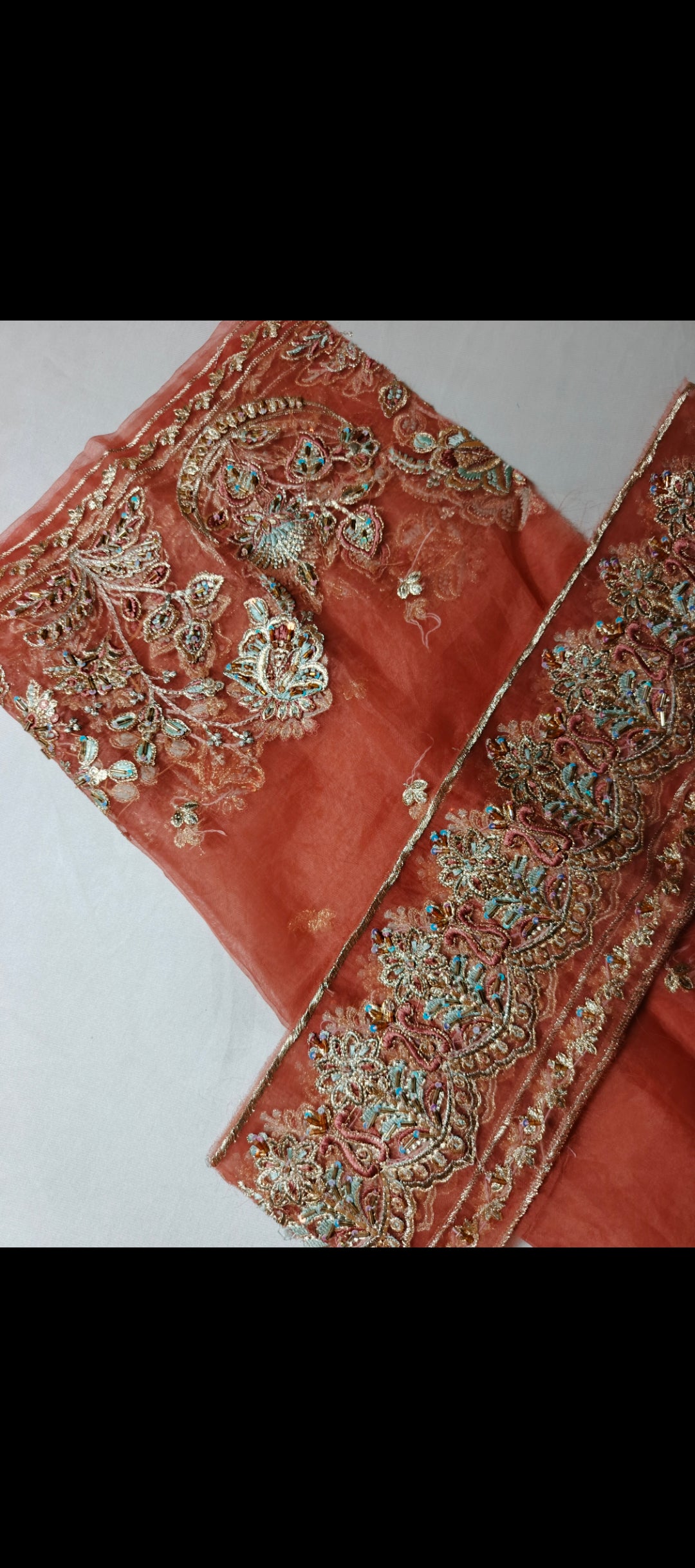 Unsttiched 3pc Organza handworked